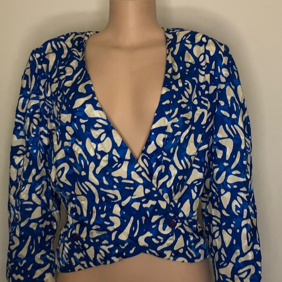 Blue and white abstract blazer - Picture 2 of 3